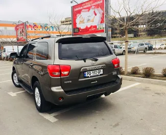 Noleggio Toyota Sequoia Ii. Auto Premium, SUV per il noleggio in Georgia ✓ Cauzione di Deposito di 500 GEL ✓ Opzioni assicurative RCT, CDW, Passeggeri, Furto.