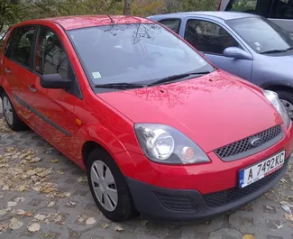 Ford Fiesta 2007 disponibile per il noleggio a Burgas, con limite di chilometraggio di illimitato.