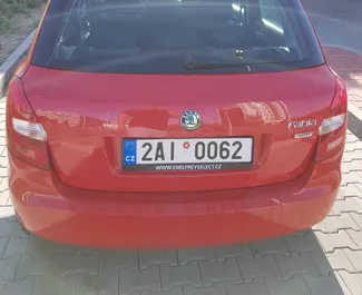 Noleggio auto Skoda Fabia 2012 in Cechia, con carburante Benzina e 60 cavalli di potenza ➤ A partire da 41 EUR al giorno.