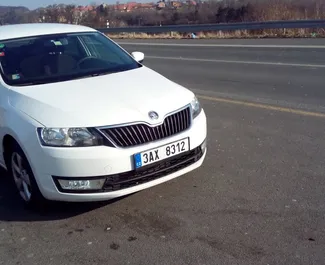 Noleggio auto Skoda Rapid #427 Automatico a Praga, dotata di motore 1,4L ➤ Da Petr in Cechia.