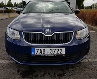 Noleggio auto Skoda Octavia Combi #430 Manuale a Praga, dotata di motore 1,2L ➤ Da Petr in Cechia.