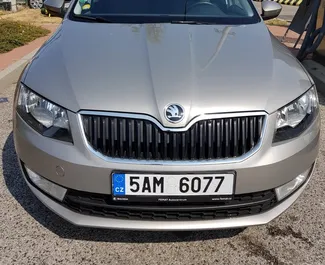 Noleggio auto Skoda Octavia Combi #431 Automatico a Praga, dotata di motore 1,6L ➤ Da Petr in Cechia.