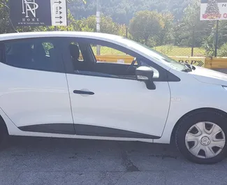 Noleggio Renault Clio 4. Auto Economica per il noleggio in Montenegro ✓ Cauzione di Senza deposito ✓ Opzioni assicurative RCT, CDW, SCDW, Passeggeri, Furto, All'estero.