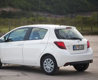 Noleggio Toyota Yaris. Auto Economica, Comfort per il noleggio in Montenegro ✓ Cauzione di Deposito di 100 EUR ✓ Opzioni assicurative RCT, CDW, SCDW, FDW, Passeggeri, Furto, All'estero.