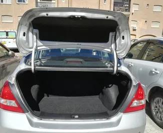 Motore Benzina da 1,6L di Nissan Tiida 2013 per il noleggio a Limassol.