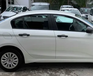 Noleggio auto Fiat Tipo 2018 in Grecia, con carburante Benzina e 100 cavalli di potenza ➤ A partire da 39 EUR al giorno.