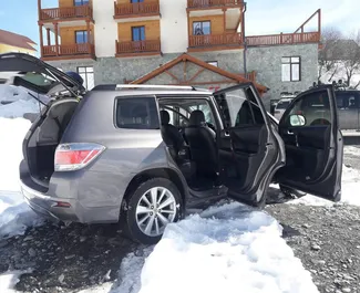 Noleggio auto Toyota Highlander 2013 in Georgia, con carburante Ibrido e 280 cavalli di potenza ➤ A partire da 160 GEL al giorno.