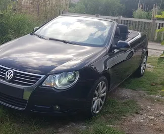 Interni di Volkswagen Eos in affitto in Montenegro. Un'ottima auto da 4 posti con cambio Automatico.