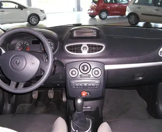 Noleggio auto Renault Clio 3 2013 in Grecia, con carburante Benzina e 70 cavalli di potenza ➤ A partire da 44 EUR al giorno.