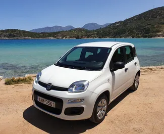 Vista frontale di un noleggio Fiat Panda a Creta, Grecia ✓ Auto #1745. ✓ Cambio Manuale TM ✓ 1 recensioni.