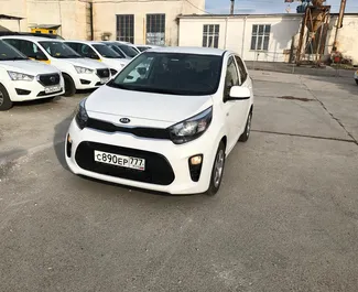 Vista frontale di un noleggio Kia Picanto all'aeroporto di Simferopol, Crimea ✓ Auto #1796. ✓ Cambio Automatico TM ✓ 0 recensioni.