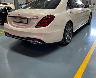 Motore Benzina da 4,0L di Mercedes-Benz S560 2019 per il noleggio a Dubai.
