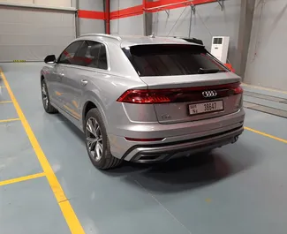 Noleggio auto Audi Q8 2019 negli Emirati Arabi Uniti, con carburante Benzina e 590 cavalli di potenza ➤ A partire da 1140 AED al giorno.