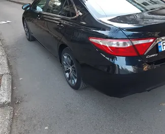 Noleggio auto Toyota Camry 2016 in Georgia, con carburante Benzina e 190 cavalli di potenza ➤ A partire da 130 GEL al giorno.