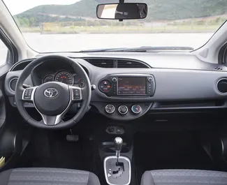 Noleggio auto Toyota Yaris 2017 in Montenegro, con carburante Benzina e 100 cavalli di potenza ➤ A partire da 17 EUR al giorno.