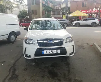 Vista frontale di un noleggio Subaru Forester a Tbilisi, Georgia ✓ Auto #1992. ✓ Cambio Automatico TM ✓ 12 recensioni.