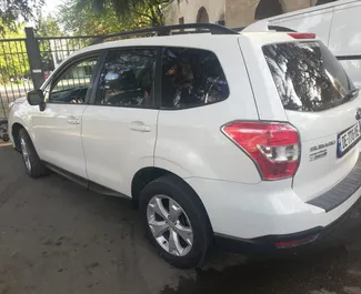 Interni di Subaru Forester in affitto in Georgia. Un'ottima auto da 5 posti con cambio Automatico.