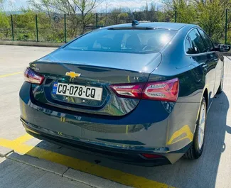 Interni di Chevrolet Malibu in affitto in Georgia. Un'ottima auto da 5 posti con cambio Automatico.