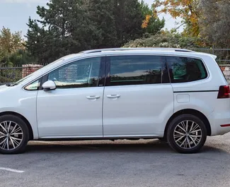 Noleggio auto Volkswagen Sharan #2266 Automatico in Becici, dotata di motore 2,0L ➤ Da Ivan in Montenegro.