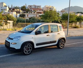Fiat Panda 2021 disponibile per il noleggio a Creta, con limite di chilometraggio di illimitato.