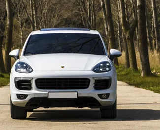 Noleggio auto Porsche Cayenne 2016 in Montenegro, con carburante Diesel e 250 cavalli di potenza ➤ A partire da 187 EUR al giorno.