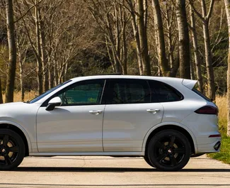 Motore Diesel da 3,0L di Porsche Cayenne 2016 per il noleggio in Becici.