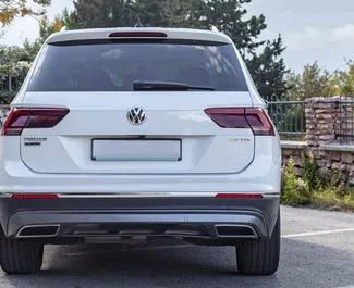 Noleggio Volkswagen Tiguan. Auto Comfort, Crossover per il noleggio in Montenegro ✓ Cauzione di Deposito di 300 EUR ✓ Opzioni assicurative RCT, Passeggeri, Furto.