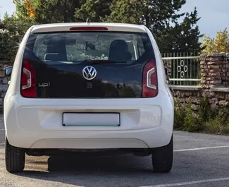 Noleggio Volkswagen Up. Auto Economica per il noleggio in Montenegro ✓ Cauzione di Deposito di 100 EUR ✓ Opzioni assicurative RCT, Passeggeri, Furto.