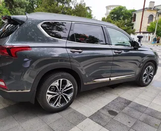 Noleggio auto Hyundai Santa Fe 2021 in Crimea, con carburante Benzina e 200 cavalli di potenza ➤ A partire da 5487 RUB al giorno.
