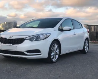 Vista frontale di un noleggio Kia Cerato a Baku, Azerbaigian ✓ Auto #3536. ✓ Cambio Automatico TM ✓ 2 recensioni.