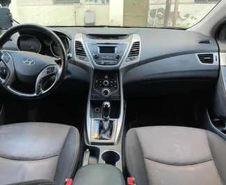 Noleggio Hyundai Elantra. Auto Comfort, Premium per il noleggio in Azerbaigian ✓ Cauzione di Deposito di 300 AZN ✓ Opzioni assicurative RCT, CDW.