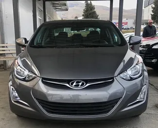 Vista frontale di un noleggio Hyundai Elantra a Baku, Azerbaigian ✓ Auto #3552. ✓ Cambio Automatico TM ✓ 0 recensioni.