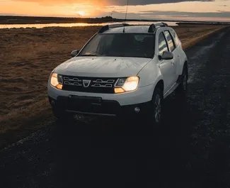 Vista frontale di un noleggio Dacia Duster a Keflavik, Islanda ✓ Auto #3321. ✓ Cambio Manuale TM ✓ 4 recensioni.