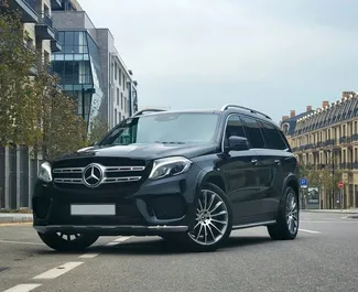 Vista frontale di un noleggio Mercedes-Benz GLS-Class a Baku, Azerbaigian ✓ Auto #3551. ✓ Cambio Automatico TM ✓ 0 recensioni.