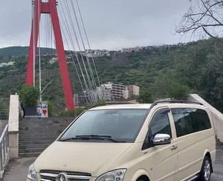 Vista frontale di un noleggio Mercedes-Benz Vito a Tbilisi, Georgia ✓ Auto #3675. ✓ Cambio Automatico TM ✓ 1 recensioni.