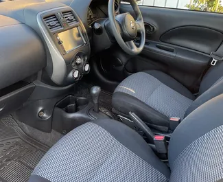 Noleggio Nissan March. Auto Economica per il noleggio a Cipro ✓ Cauzione di Deposito di 300 EUR ✓ Opzioni assicurative RCT, CDW.