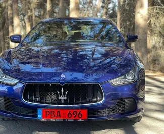 Noleggio Maserati Ghibli. Auto Comfort, Premium, Lusso per il noleggio a Cipro ✓ Cauzione di Deposito di 1000 EUR ✓ Opzioni assicurative RCT, CDW, Giovane.