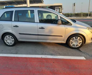 Noleggio auto Opel Zafira 2012 a Cipro, con carburante Benzina e 115 cavalli di potenza ➤ A partire da 46 EUR al giorno.