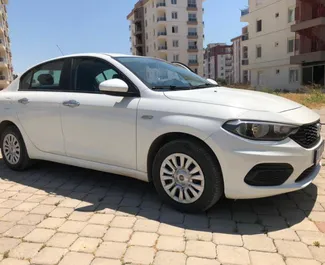 Noleggio auto Fiat Egea Multijet #4074 Manuale all'aeroporto di Antalya, dotata di motore 1,4L ➤ Da Onur in Turchia.