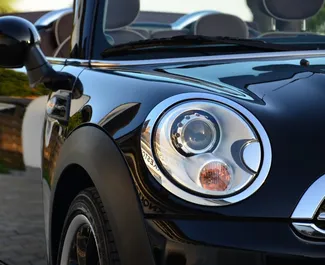 Noleggio auto Mini Cooper Cabrio 2012 in Montenegro, con carburante Benzina e 145 cavalli di potenza ➤ A partire da 85 EUR al giorno.