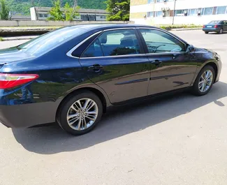 Noleggio auto Toyota Camry 2017 in Georgia, con carburante Benzina e 205 cavalli di potenza ➤ A partire da 120 GEL al giorno.