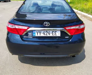 Noleggio Toyota Camry. Auto Comfort, Premium per il noleggio in Georgia ✓ Cauzione di Deposito di 100 GEL ✓ Opzioni assicurative RCT, CDW, SCDW, Passeggeri, Furto, Senza deposito.