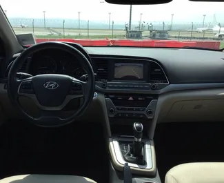 Hyundai Elantra 2019 disponibile per il noleggio a Tbilisi, con limite di chilometraggio di illimitato.