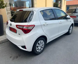 Noleggio auto Toyota Vitz #4212 Automatico a Larnaca, dotata di motore 1,5L ➤ Da Johnny a Cipro.