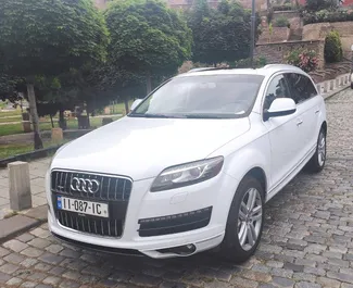 Vista frontale di un noleggio Audi Q7 a Tbilisi, Georgia ✓ Auto #4293. ✓ Cambio Automatico TM ✓ 1 recensioni.