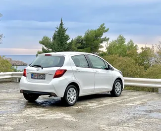 Noleggio auto Toyota Yaris #4386 Automatico a Budva, dotata di motore 1,3L ➤ Da Luka in Montenegro.