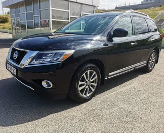 Noleggio auto Nissan Pathfinder 2015 in Georgia, con carburante Benzina e 227 cavalli di potenza ➤ A partire da 200 GEL al giorno.