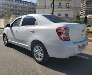 Noleggio Chevrolet Cobalt. Auto Economica per il noleggio in Azerbaigian ✓ Cauzione di Deposito di 300 AZN ✓ Opzioni assicurative RCT, CDW.