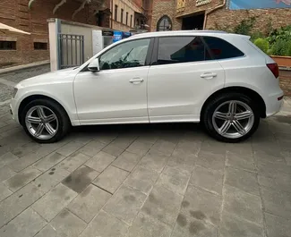 Noleggio auto Audi Q5 2014 in Georgia, con carburante Benzina e 292 cavalli di potenza ➤ A partire da 175 GEL al giorno.