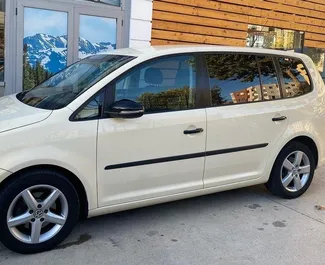 Noleggio auto Volkswagen Touran #4683 Automatico a Tirana, dotata di motore 2,0L ➤ Da Aldi in Albania.